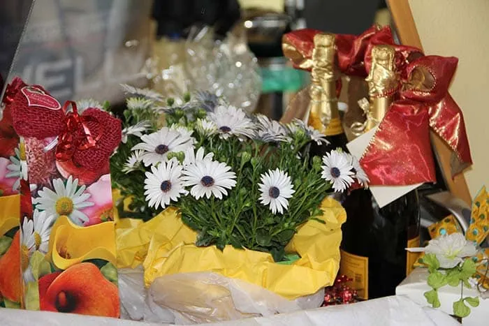 Blumen und Geschenke